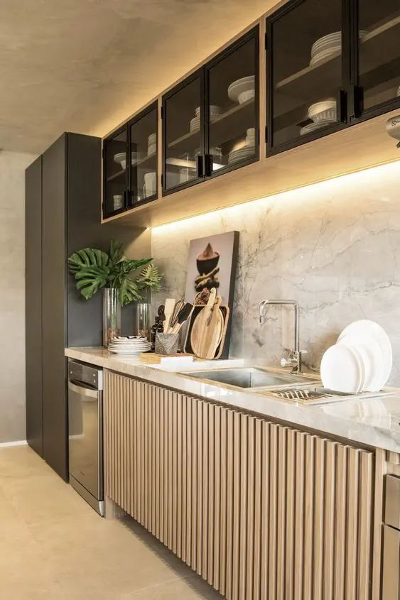 Thi Công Tủ Bếp Kính Trọn Gói Giá Tốt Tại Xưởng – Đẹp Từ Trong Ra Ngoài