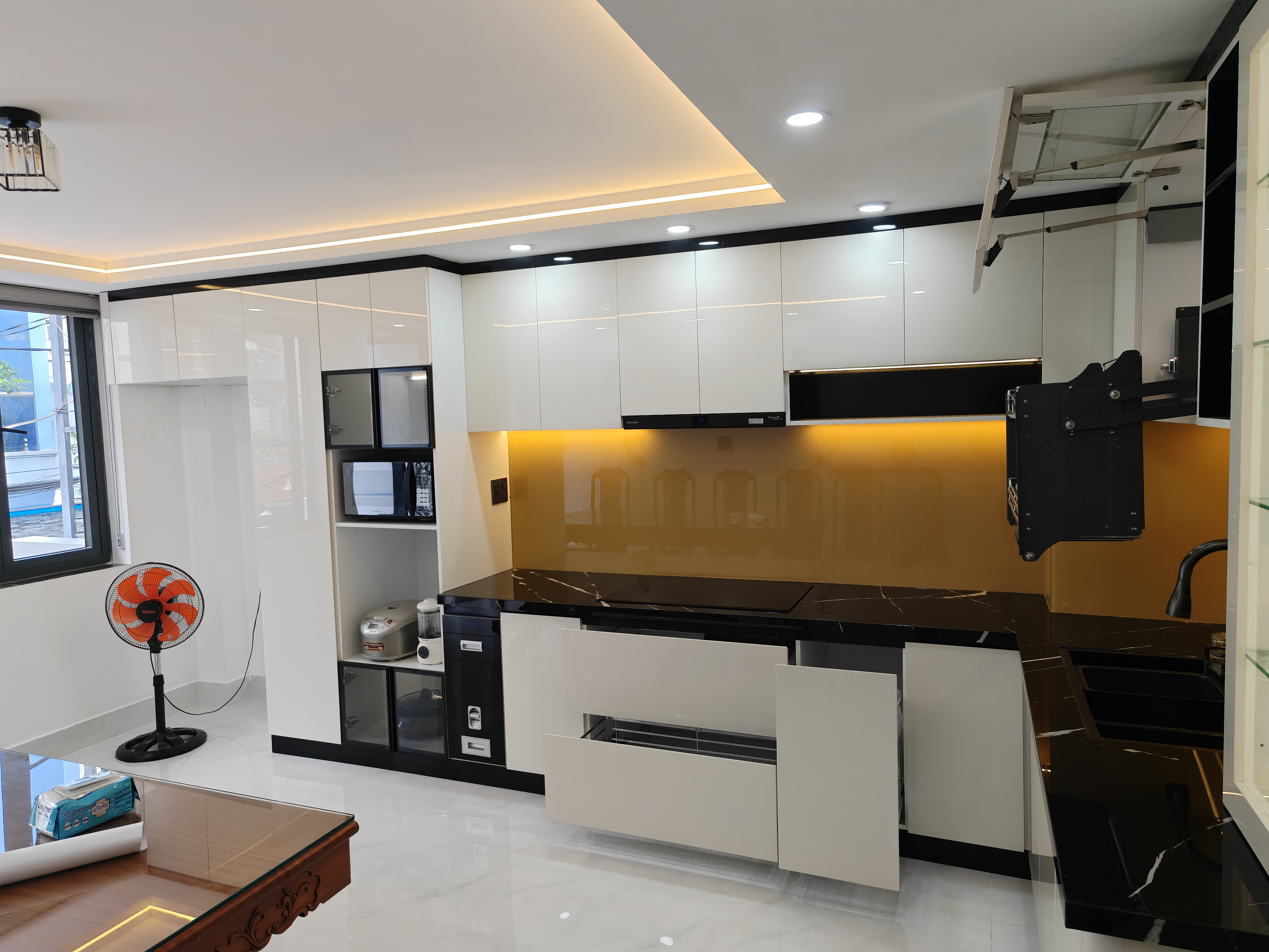 tủ bếp acrylic nhà Anh Dũng