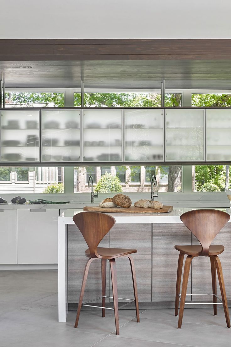 Tủ Bếp Cánh Kính: Giải Pháp Thẩm Mỹ và Bền Bỉ Năm 2025