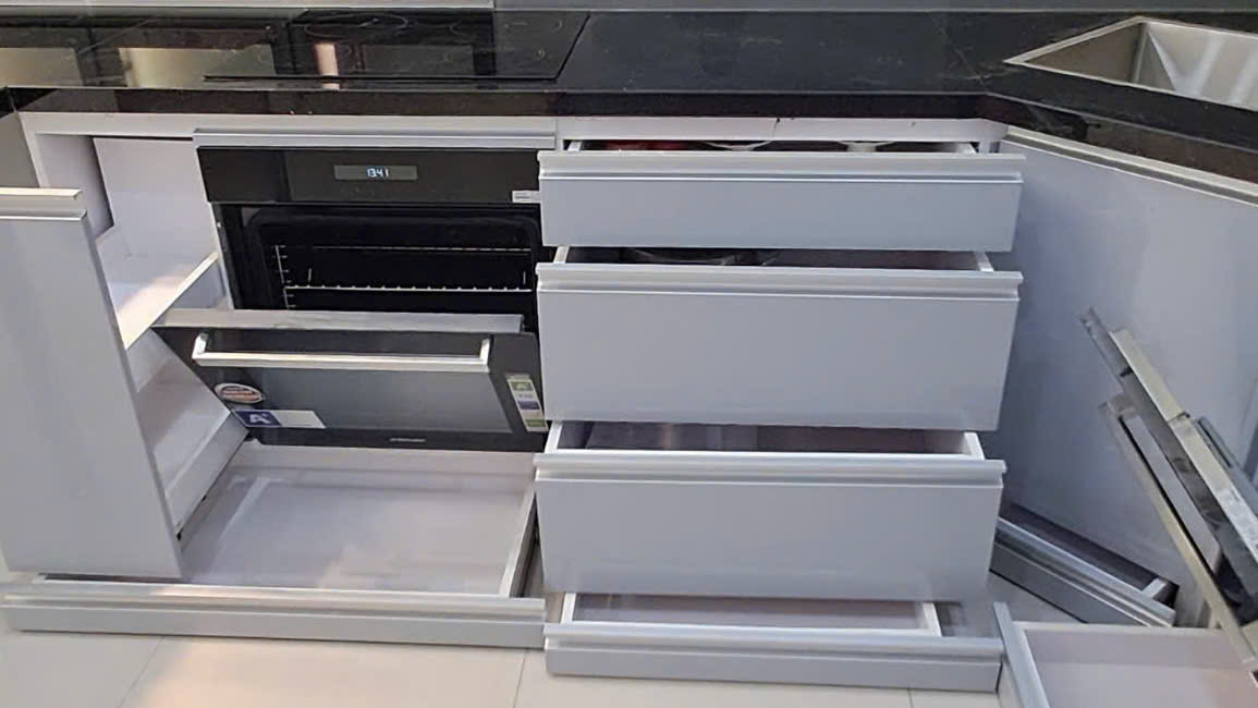 Tủ bếp inox cánh kính