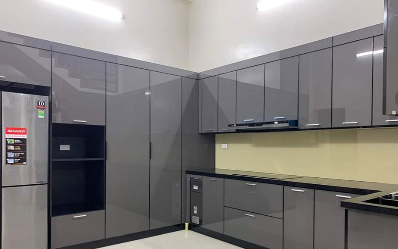 tủ bếp inox cánh kính
